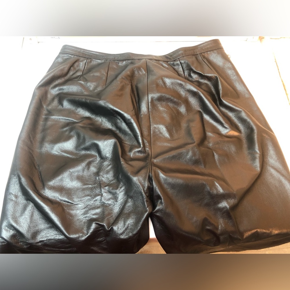 Very loose, wide himp leather pant